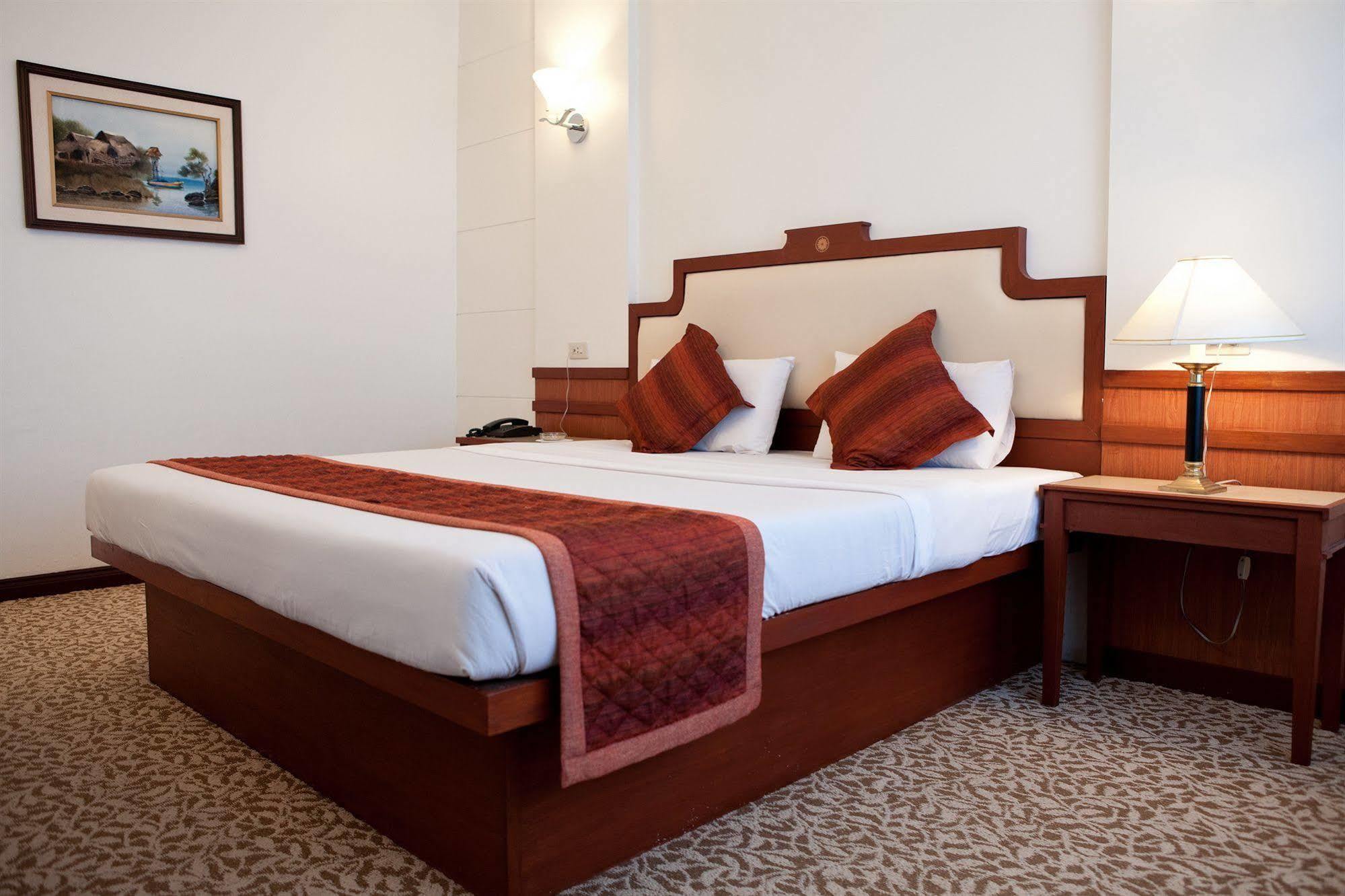 Tanyong Hotel Narathiwat Buitenkant foto
